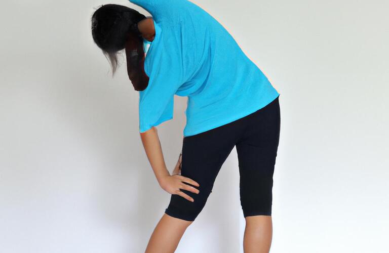 背中の痛み、ストレッチでスッキリ解消！